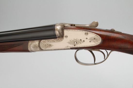 Ugartechea Model 1000 sidelock shotgun: detail 2 of 4