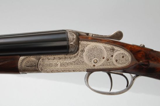 Ugartechea Model 1030 sidelock shotgun: detail 2 of 4